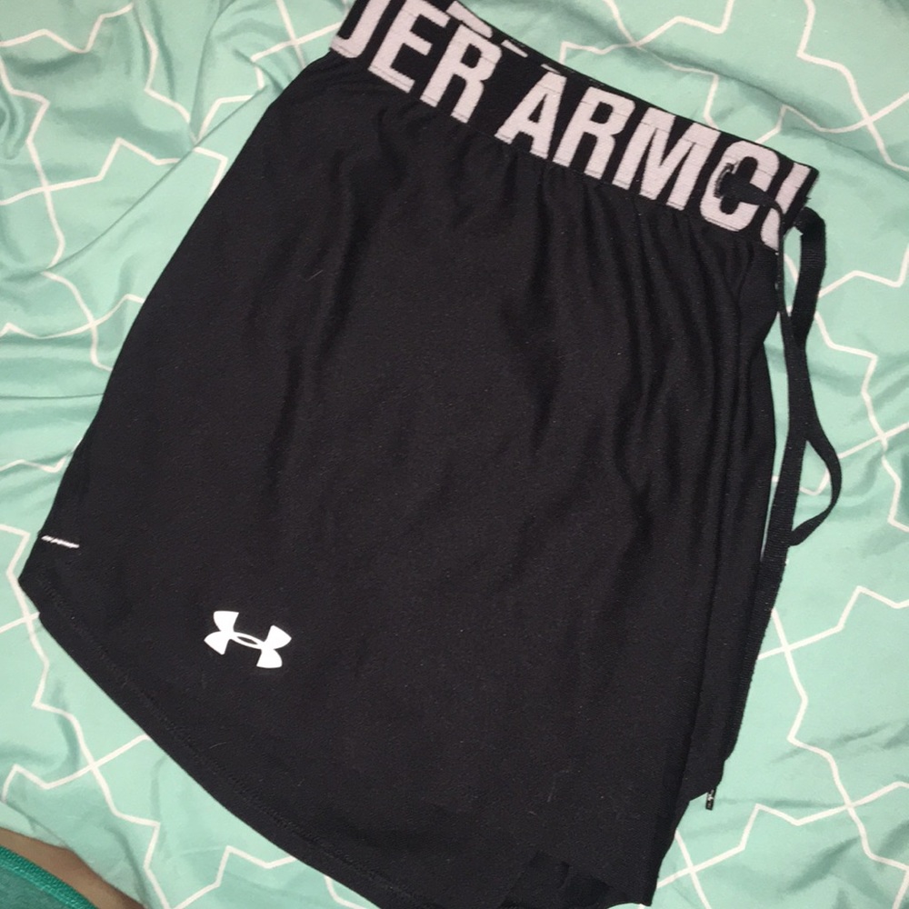 Women’s under armour shorts!
